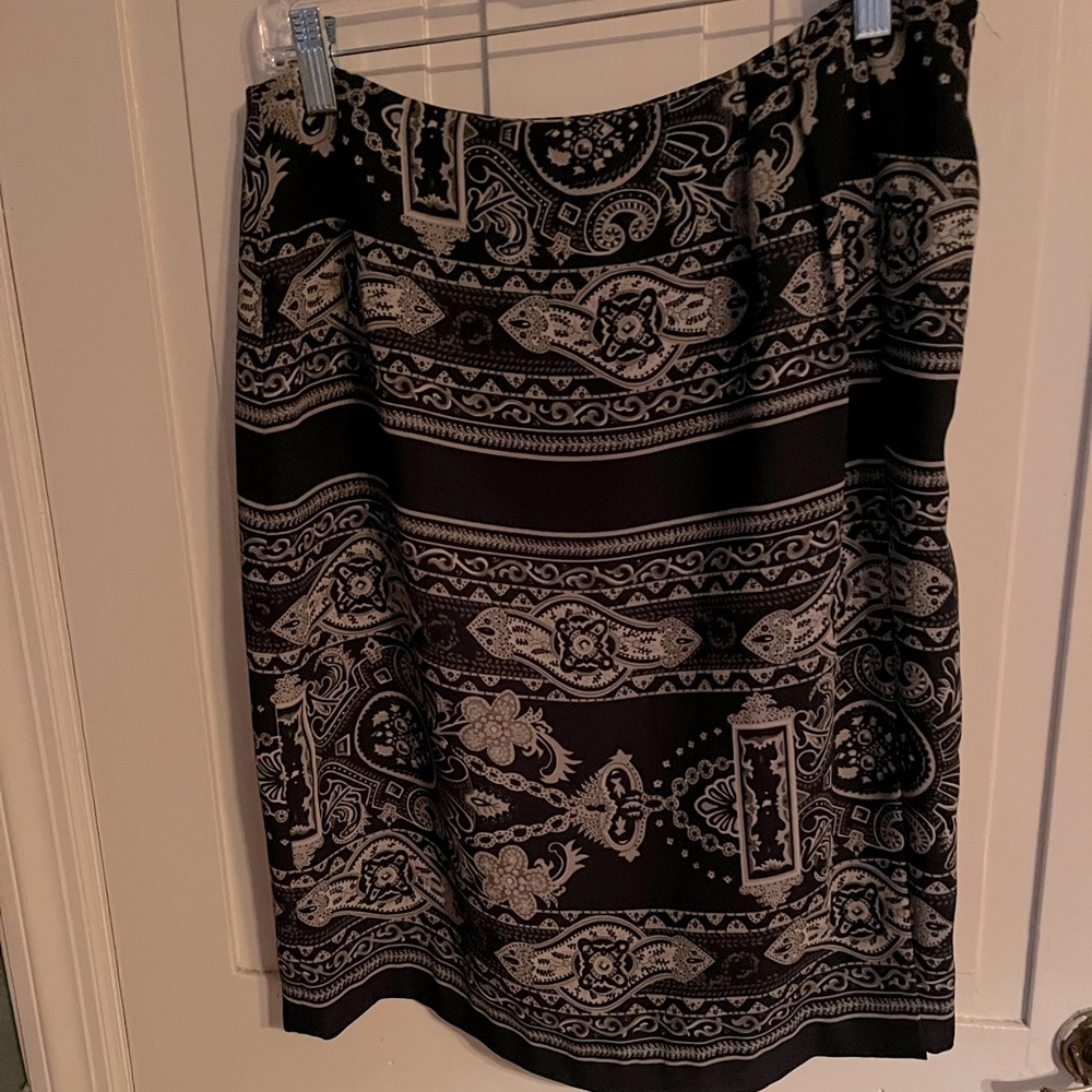 Chaus faux wrap skirt; black & white; size 12